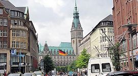 Выход на рынок Германии с готовыми изделиями возможен через Гамбург.